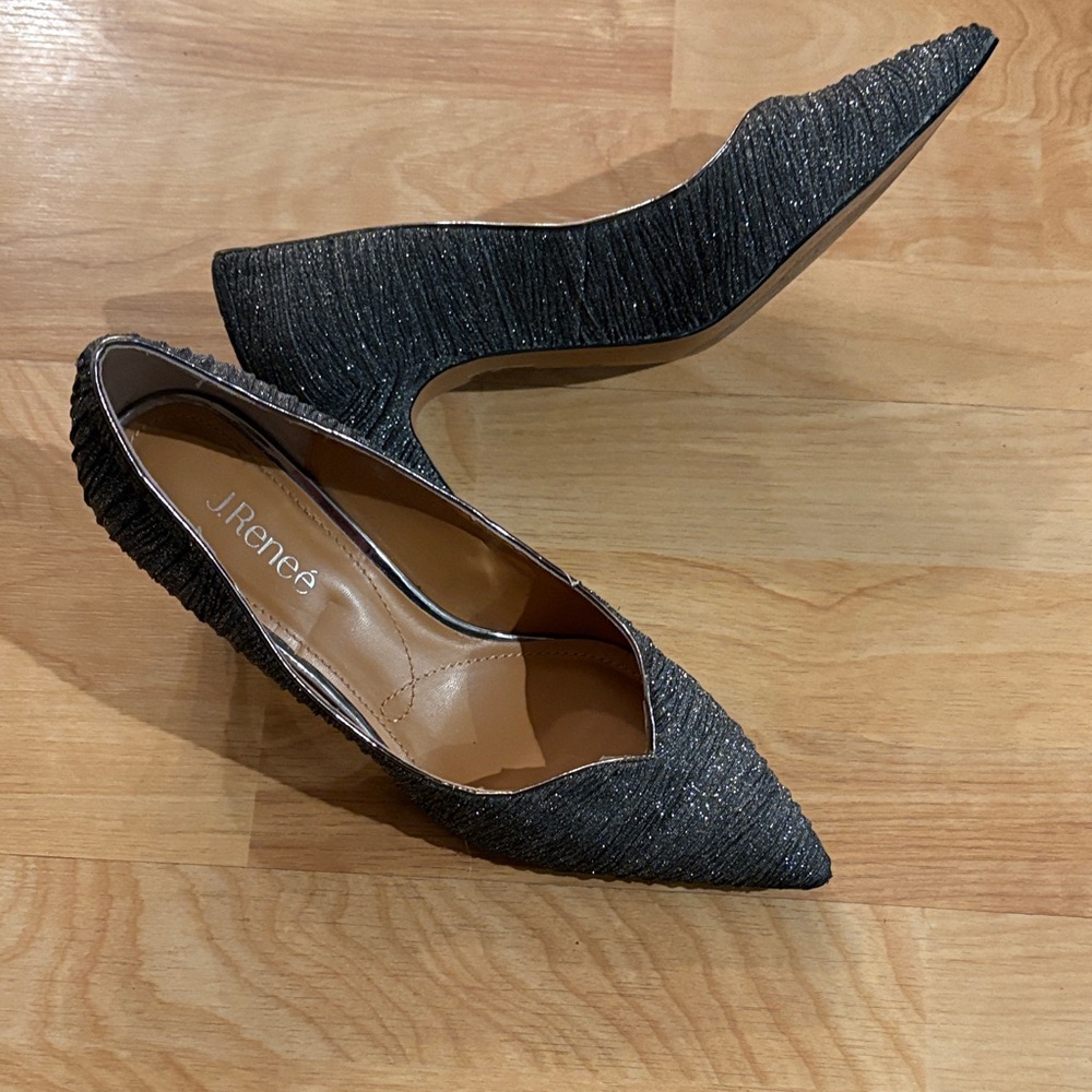 J Renee Silver Glitter Heels 11 Pointed Toe Holiday Party Wedding Dressy